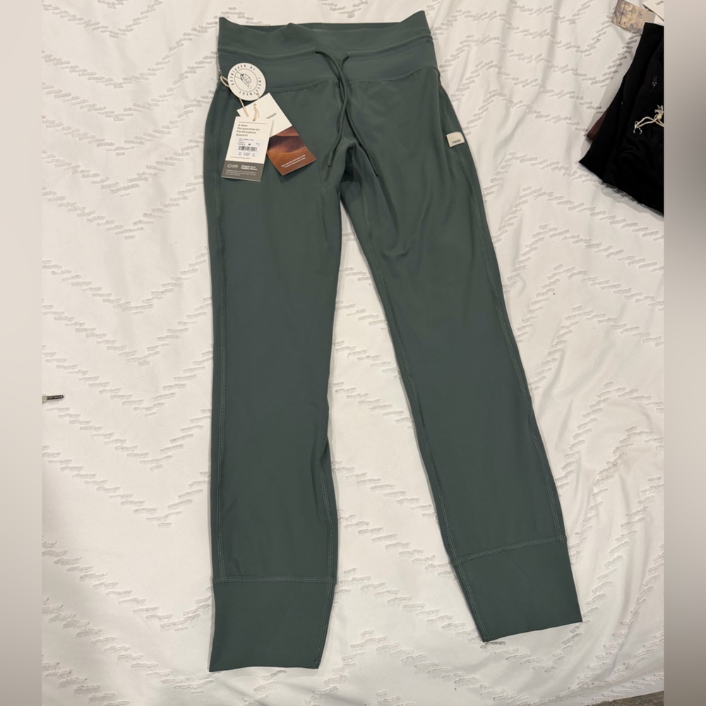 Women’s Vuori Daily Legging - S Short - in Marsh (forest green)